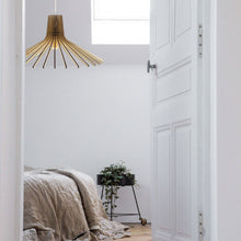 Load image into Gallery viewer, Azur Pendant Light in bedroom.
