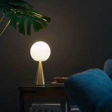 Load image into Gallery viewer, Bilia Table Lamp in living room.
