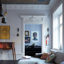 Load image into Gallery viewer, Hooked Mix Multi Light Pendant Light in living room.
