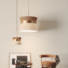 Load image into Gallery viewer, Caramelo Pendant Light in living room.
