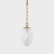 Load image into Gallery viewer, Daith Chandelier in Detail.
