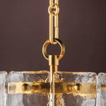 Load image into Gallery viewer, Rio Pendant Light in Detail.
