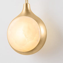 Load image into Gallery viewer, Riviere LED Wall Light in Detail.
