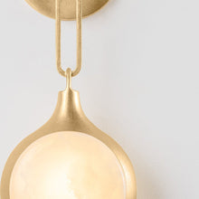 Load image into Gallery viewer, Riviere LED Wall Light in Detail.
