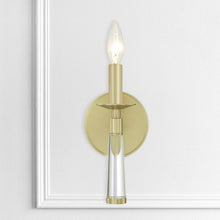 Load image into Gallery viewer, Baxter Wall Light in Detail.
