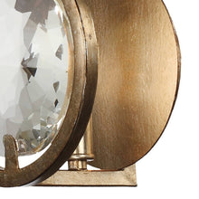 Load image into Gallery viewer, Quincy Wall Light in Detail.
