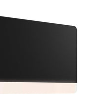 Load image into Gallery viewer, Alto Outdoor LED Horizontal Step Light in Detail.
