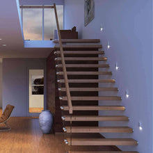 Load image into Gallery viewer, Pearl LED Step Light in Detail.
