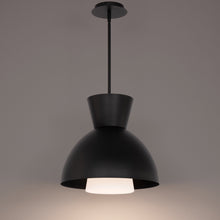 Load image into Gallery viewer, Carafe LED Pendant Light in Detail.
