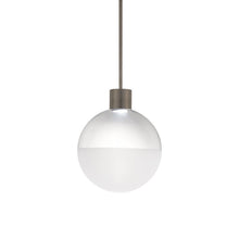 Load image into Gallery viewer, Gaze LED Pendant Light in Detail.
