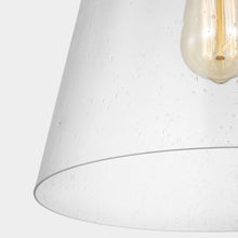 Load image into Gallery viewer, Loras Pendant Light in Detail.
