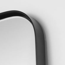 Load image into Gallery viewer, Planer Rectangular Mirror in Detail.
