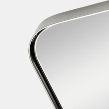 Load image into Gallery viewer, Planer Rectangular Mirror in Detail.
