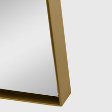 Load image into Gallery viewer, Planer Wide Mirror in Detail.
