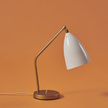 Load image into Gallery viewer, Gräshoppa Table Lamp in Detail.
