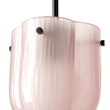 Load image into Gallery viewer, Seine Pendant Light in Detail.

