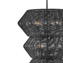 Load image into Gallery viewer, Luca Chandelier in Detail.
