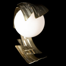Load image into Gallery viewer, Crest Table Lamp in Detail.
