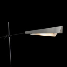 Load image into Gallery viewer, Vertex 02 Floor Lamp in Detail.
