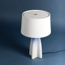 Load image into Gallery viewer, Chappaqua Table Lamp in Detail.
