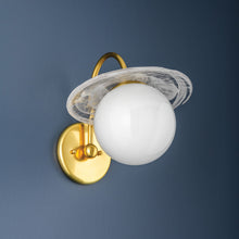 Load image into Gallery viewer, Stampford Wall Light in Detail.
