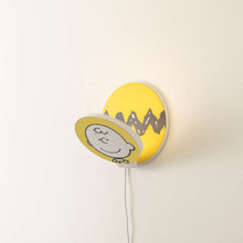Load image into Gallery viewer, Peanuts Gravy LED Wall Light in Detail.
