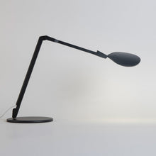 Load image into Gallery viewer, Splitty Reach LED Desk Lamp in Detail.
