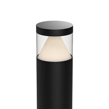 Load image into Gallery viewer, Hanover Outdoor LED Path Light in Detail.
