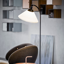 Load image into Gallery viewer, 368 Floor Lamp in Detail.
