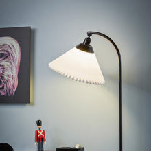 Load image into Gallery viewer, 368 Floor Lamp in Detail.

