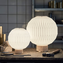 Load image into Gallery viewer, 375 Table Lamp in Detail.
