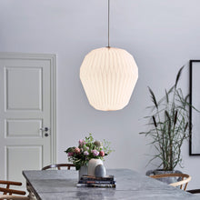 Load image into Gallery viewer, Bouquet Pendant Light in dining room.
