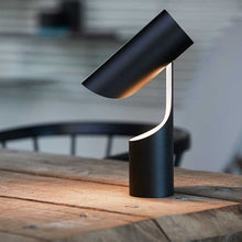 Load image into Gallery viewer, Mutatio Table Lamp in Detail.
