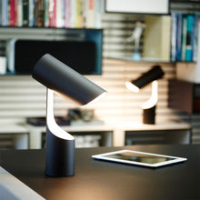 Load image into Gallery viewer, Mutatio Table Lamp in Detail.
