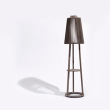 Load image into Gallery viewer, Palma Outdoor Solar LED Floor Lamp in Detail.
