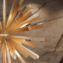 Load image into Gallery viewer, Confluence Pendant Light in Detail.
