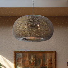 Load image into Gallery viewer, Moradabad Pendant Light in Detail.
