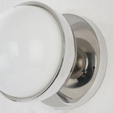 Load image into Gallery viewer, Amy Bath Vanity Light in Detail.
