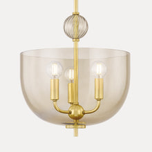 Load image into Gallery viewer, Arianne Pendant Light in Detail.
