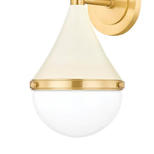 Load image into Gallery viewer, Ciara Wall Light in Detail.
