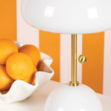 Load image into Gallery viewer, Cortney Table Lamp in Detail.
