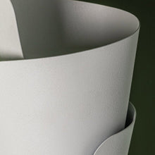 Load image into Gallery viewer, Davina Wall Light in Detail.
