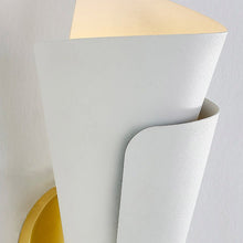 Load image into Gallery viewer, Davina Wall Light in Detail.
