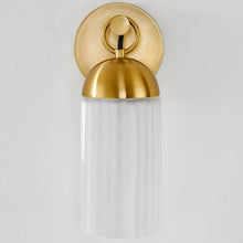 Load image into Gallery viewer, Emory Wall Light in Detail.
