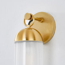Load image into Gallery viewer, Emory Wall Light in Detail.

