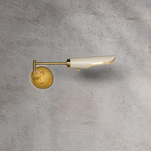 Load image into Gallery viewer, Harperrose Wall Light in Detail.
