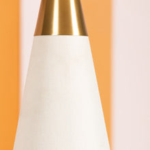 Load image into Gallery viewer, Jen Table Lamp in Detail.
