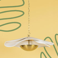 Load image into Gallery viewer, Madeline LED Pendant Light in Detail.
