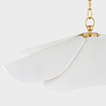 Load image into Gallery viewer, Madeline LED Pendant Light in Detail.
