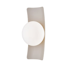 Load image into Gallery viewer, Terra Wall Light in Detail.
